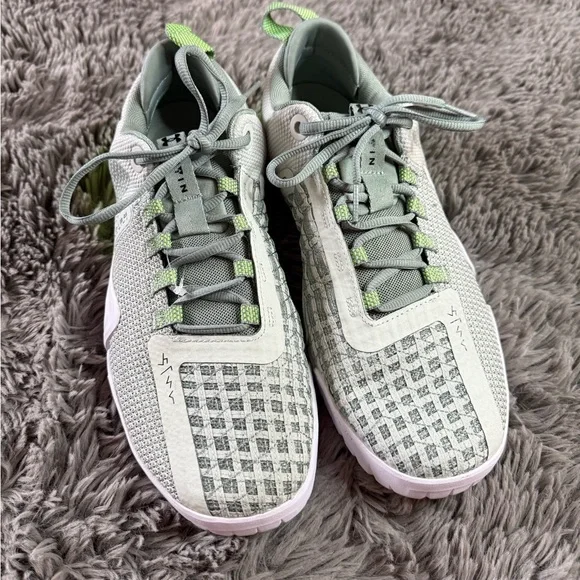 UA Reign 6 Gym Shoes in Grey and Hydro Green Size Mens 10.5 NWOT display picture 1